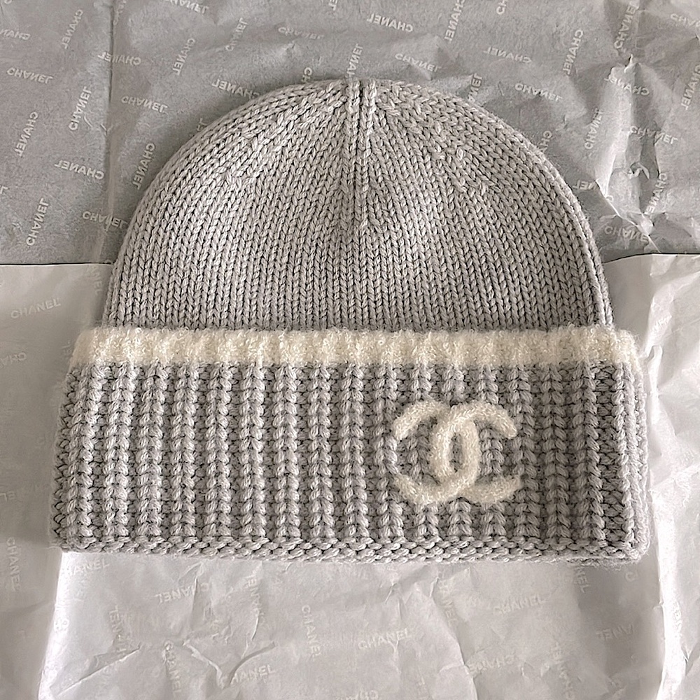 CHANEL Gray and White Knit Hat